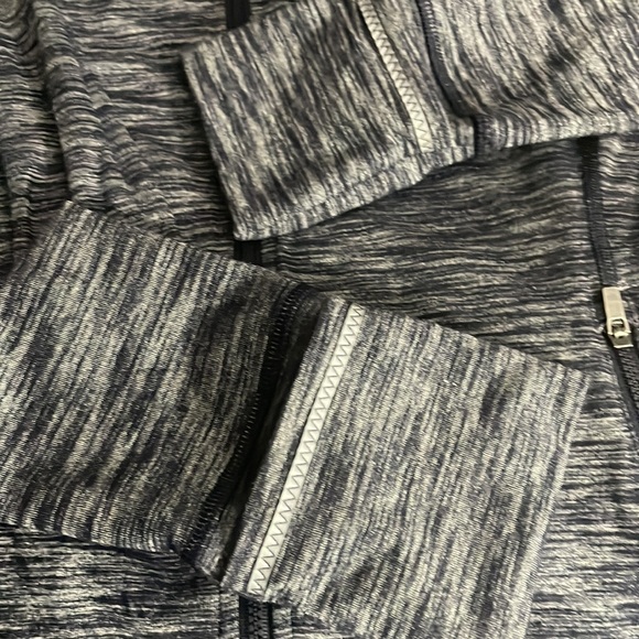 VS Sport Jacket Zip w Thumb Holes Size M Zip pockets - Picture 11 of 14